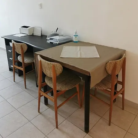 Koezseg Oenkormanyzat - Ifjusagi Szallas * 티하니