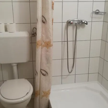 호스텔 Koezseg Oenkormanyzat - Ifjusagi Szallas 티하니