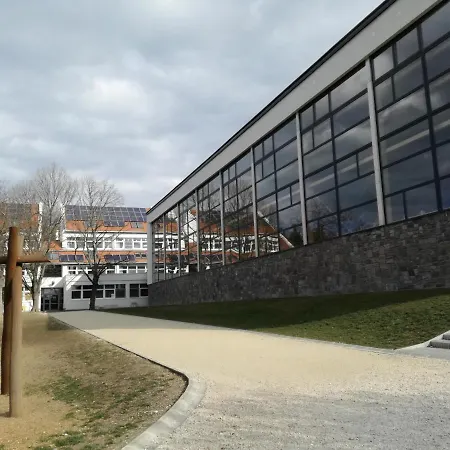 Koezseg Oenkormanyzat - Ifjusagi Szallas 호스텔