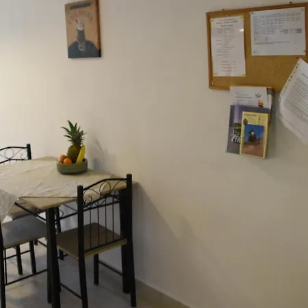 Koezseg Oenkormanyzat - Ifjusagi Szallas