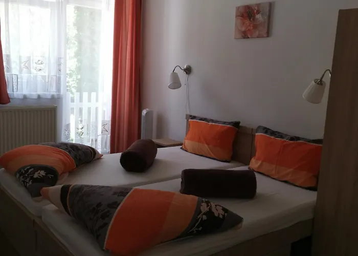 Koezseg Oenkormanyzat - Ifjusagi Szallas Auberge de jeunesse *