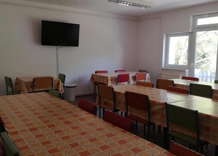 Koezseg Oenkormanyzat - Ifjusagi Szallas *