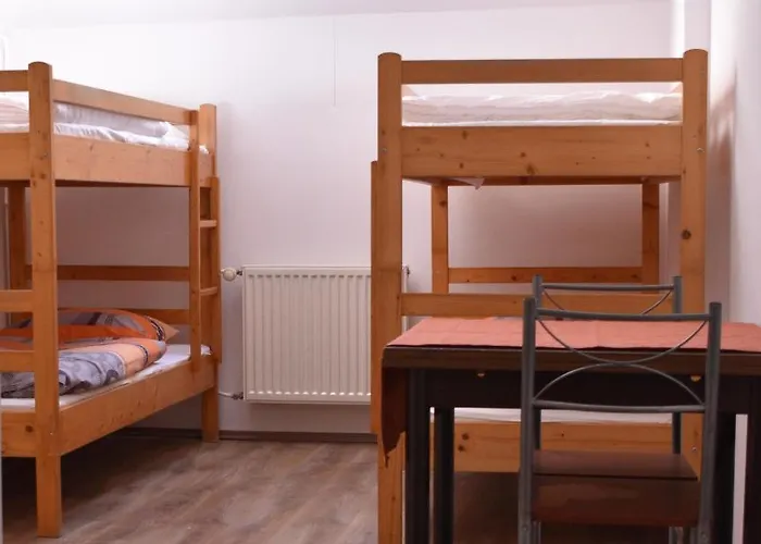 Koezseg Oenkormanyzat - Ifjusagi Szallas Auberge de jeunesse