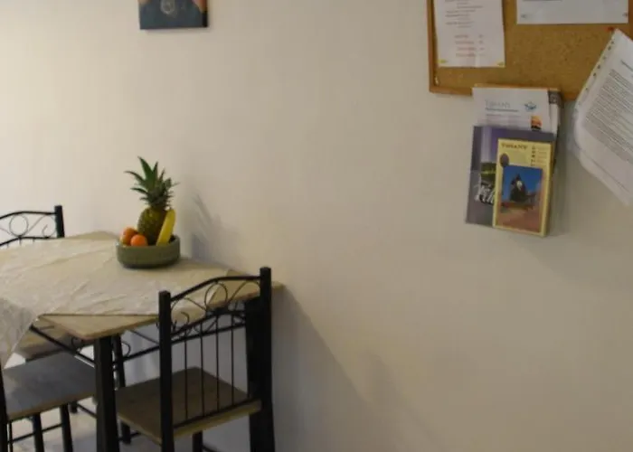 Koezseg Oenkormanyzat - Ifjusagi Szallas