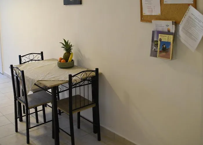 Koezseg Oenkormanyzat - Ifjusagi Szallas Tihany