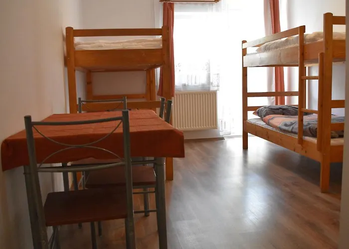 Koezseg Oenkormanyzat - Ifjusagi Szallas *